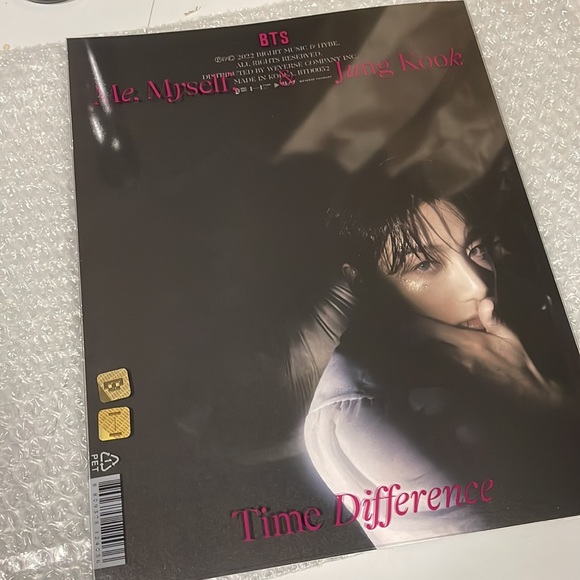 BTS Jungkook Special 8 Photo-Folio book with non random pc - Picture 2 of 5